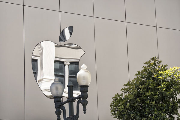 Apple Shop in San Franzisco