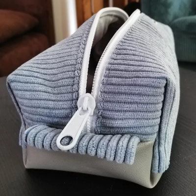 Cord pastellblau, hellgrau