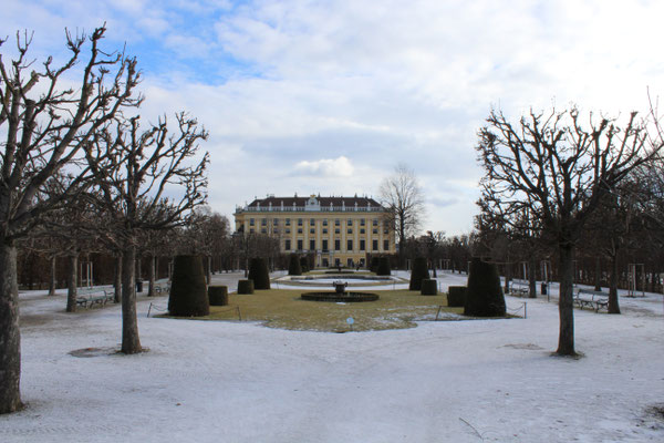 Schloss Schönbrunn mit Garten 