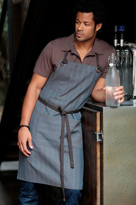 AB028BUC MANDIL CON PETO RAYAS CON TEXTURA COLOR AZUL/CAFE MARCA CHEFWORKS