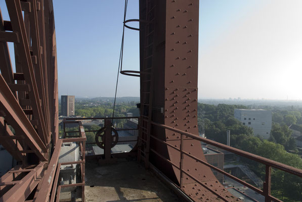 Blick vom Fördergerüst Schacht XII Zeche Zollverein, August 2008