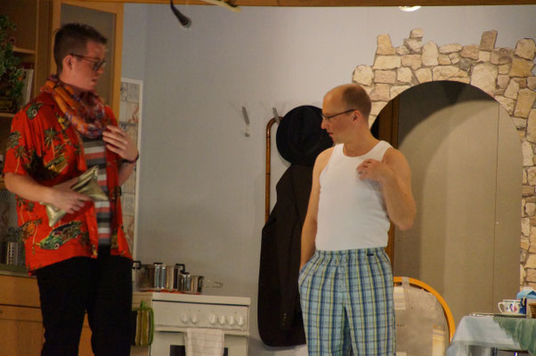 "Segg mal, wokeen hett di denn antrocken?<br />Jorge Gonzalez von Let's Dance?"