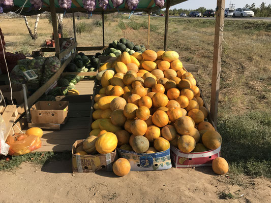 Melonen am Stand armenischer (!) Straßenhändler