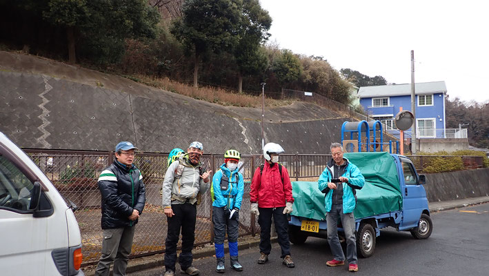 ２月１３日、二子山山系自然保護協議会（ぬかるみ対策木道設置）