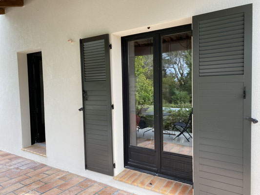 volet salon de provence