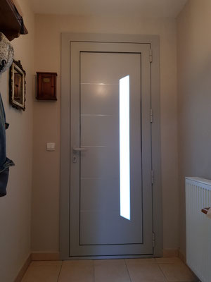 Porte simple et élégante