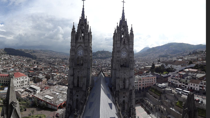 Quito basilica del voto nacional