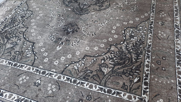 Tappeto moderno vintage Udine, tappeto vintage misura 300x200, offerta tappeti vintage a Udine