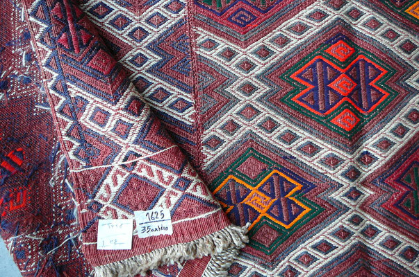 Tabriz carpet udine, tappeto etnico ladi famiglia kilim, tappeti udine, lavorazione particolare 