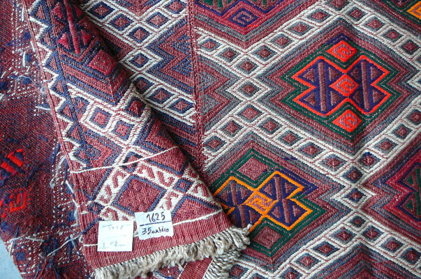 Tabriz carpet Udine, tappeto etnico ladi famiglia kilim, tappeti udine, lavorazione particolare, Sumak antico  