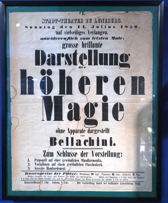 Magier und Namensgeber: Plakat für eine Vorstellung von Bellachini. Foto: Christoph Schumann, 2024