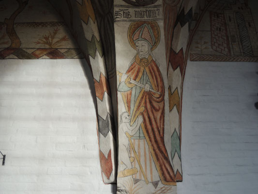 Kalkmalereien in der mittelalterlichen Kirche von Sæby zeigen Bibelszenen. Foto: C. Schumann, 2020