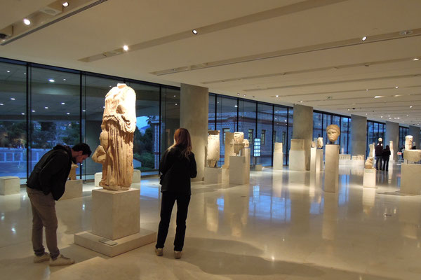 Im Akropolis-Museum sind u.a. Ausgrabungen und Funde 156 m hohen Götterfelsen ausgestellt. Foto: Christoph Schumann, 2020