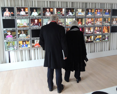 PixlArt: Die Ausstellung zur Königin Margrethe II zeigt auch eine Videowand mit vielen Neujahrsansprachen der dänischen Regentin. Foto: C. Schumann, 2020