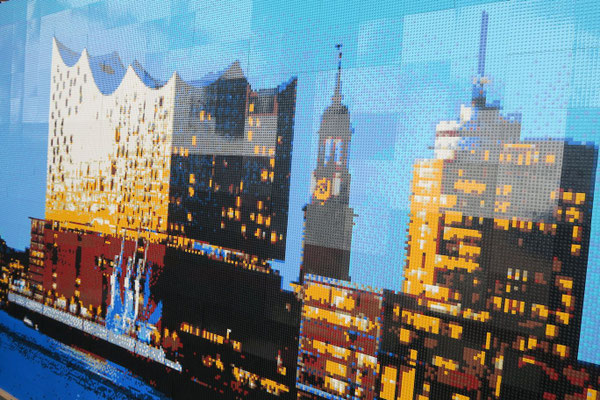 Die Elbphilharmonie als Lego-Mosaik. Foto: FMSH/PR