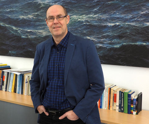 "Wettermacher": Dr. Thomas Bruns, der Leiter des DWD in Hamburg. Foto: C. Schumann, 2017