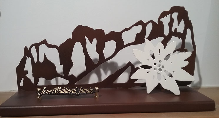 Plaque funéraire en métal, montagne de Bure, Edelweiss, artisan créateur Français