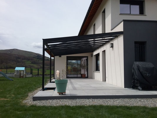 Menuiserie métallique Hautes-Alpes, Pergola moderne sur mesure