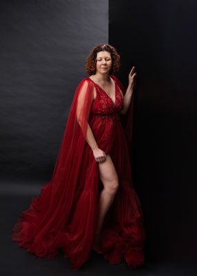 Private photography studio for women seeking an exclusive portrait experience