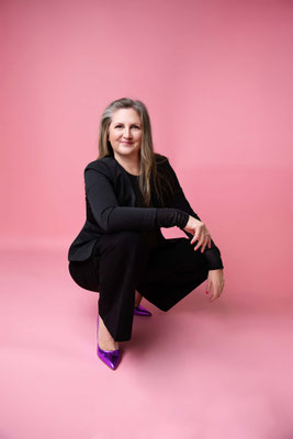 Professional imagery for LinkedIn and executive profiles.