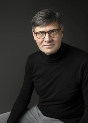Autoren-Fotoshooting für das neue Buchcover – Authentizität im Newman Studio.