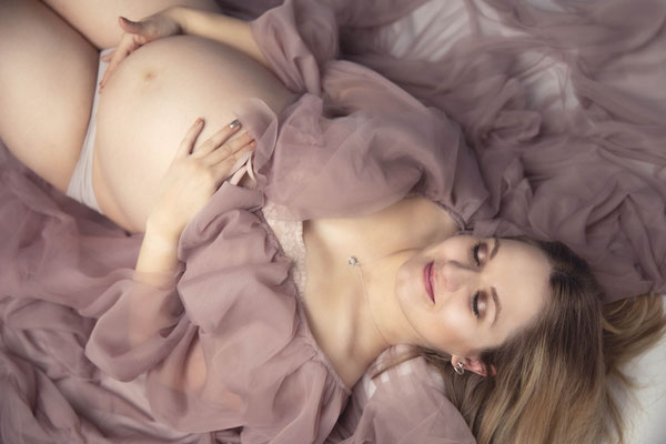 Private maternity studio session in southern Germany