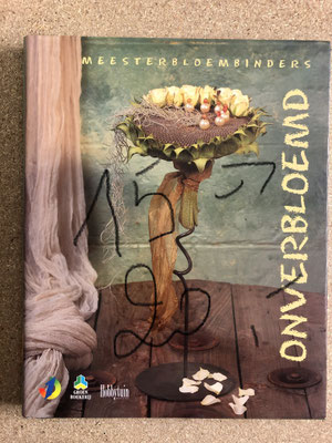 €8,00 incl. BTW/TVA/VAT, excl. transport costs 