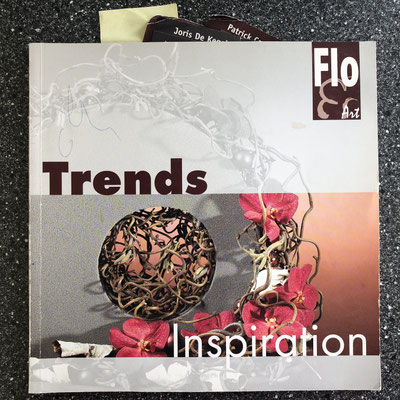 €1,00 incl. BTW/TVA/VAT, excl. transport costs 