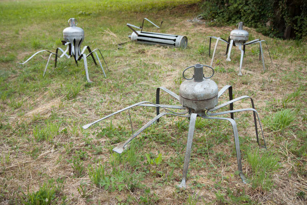Sculpture en acier qui représente une grosse araignée