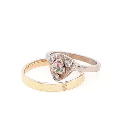 Alliances "Christopher et Anaïs" - Or jaune 750 imprimé et or gris palladié 750, diamants et tourmaline
