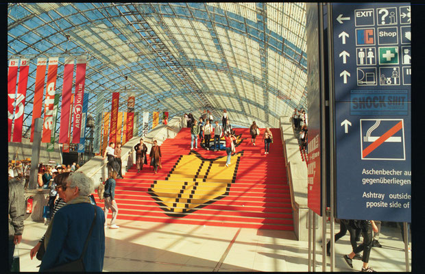 Buchmesse Leipzig, fotografiert auf Silbersalz35 / 500T Film.