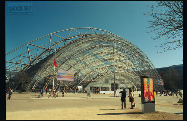 Buchmesse Leipzig, fotografiert auf Silbersalz35 / 500T Film.