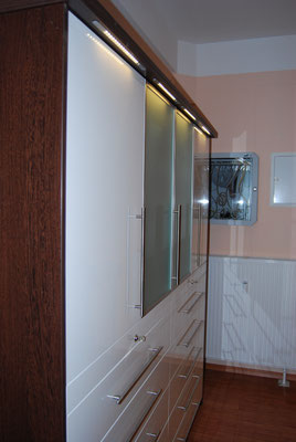 Dokuschrank