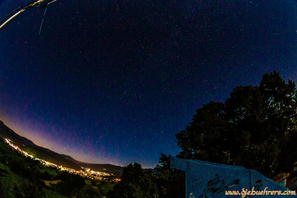 Blick in den Nachthimmel Richtung Schopfheim, die Milchstraße ist leicht zu sehen