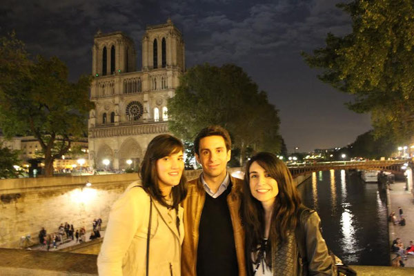 Stagiaires espagnols visitant la Cathédrale Notre-dame-de-Paris / Spanish trainees visiting Notre-Dame-de-Paris