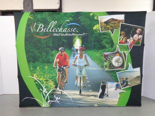 Popup Messewand mit Textildruck