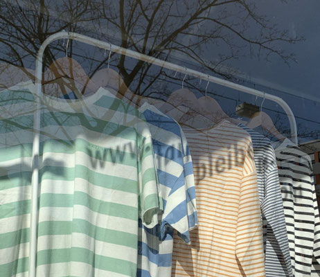 Impressionen aus dem Sortiment für Damen Mazine und People Wear Organic