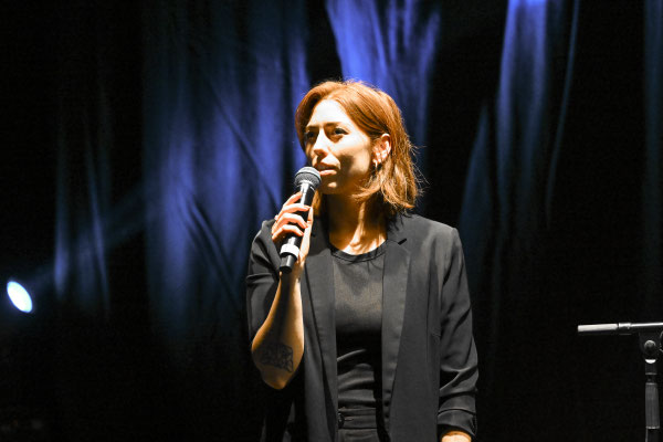 Moderatorin Anne Sauer (Foto: Thomas Panzau)