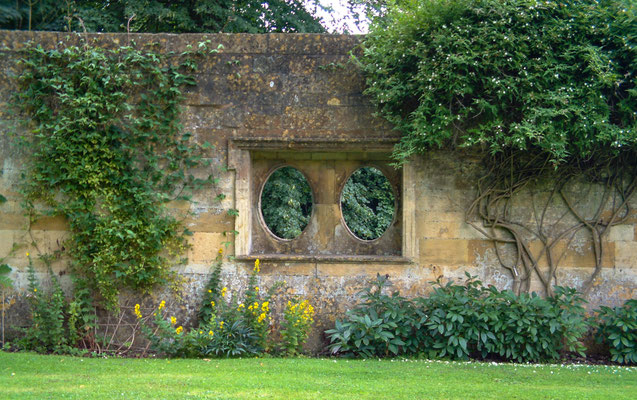 Cotswolds - Stanway House & Fountain