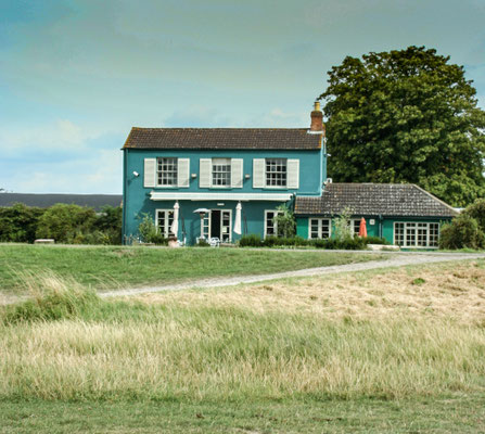 Walk by the River Severn at Frampton