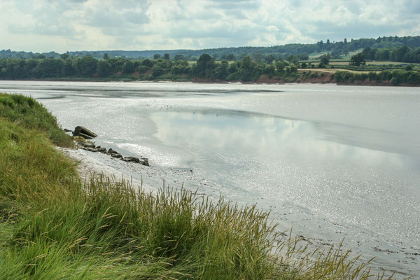 Walk by the River Severn at Frampton