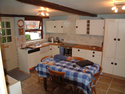 Huxleys Barn, hall & kitchen refit