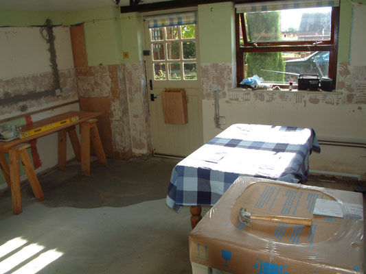 Huxleys Barn, hall & kitchen refit