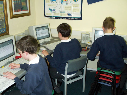 Red Hill School: computer suite
