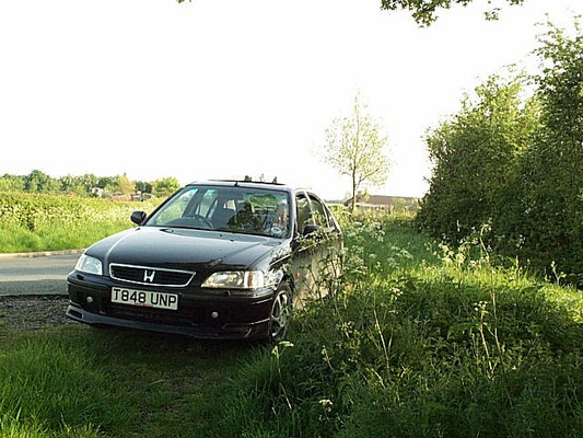 Parked up by orchard on Throckmorton Road (Honda Civic)