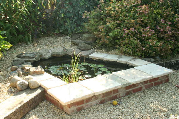 Throckmorton: pond refurbishment