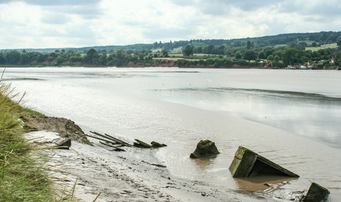 Walk by the River Severn at Frampton