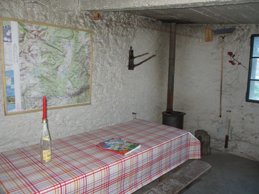 Carte, patères, nappe...