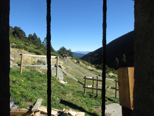 Vue de l'intérieur (sans les barreaux, ce ne serait pas plus mal...)