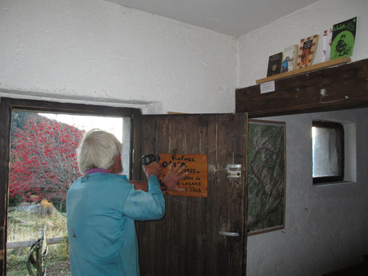Installation du panneau sur la porte